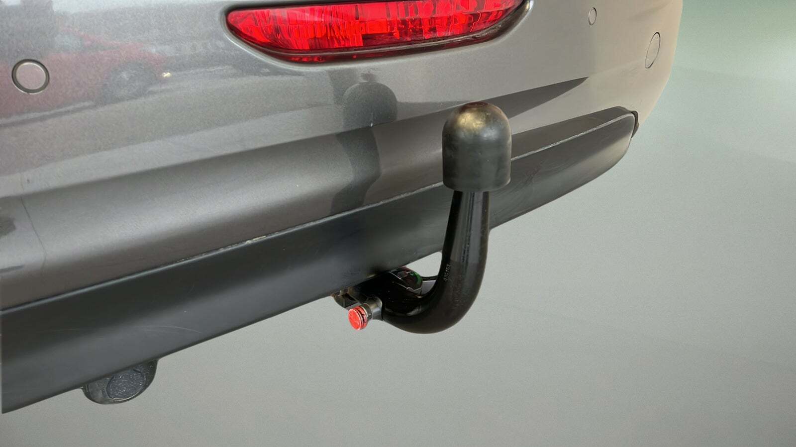 Grå Peugeot 208 fra 2019