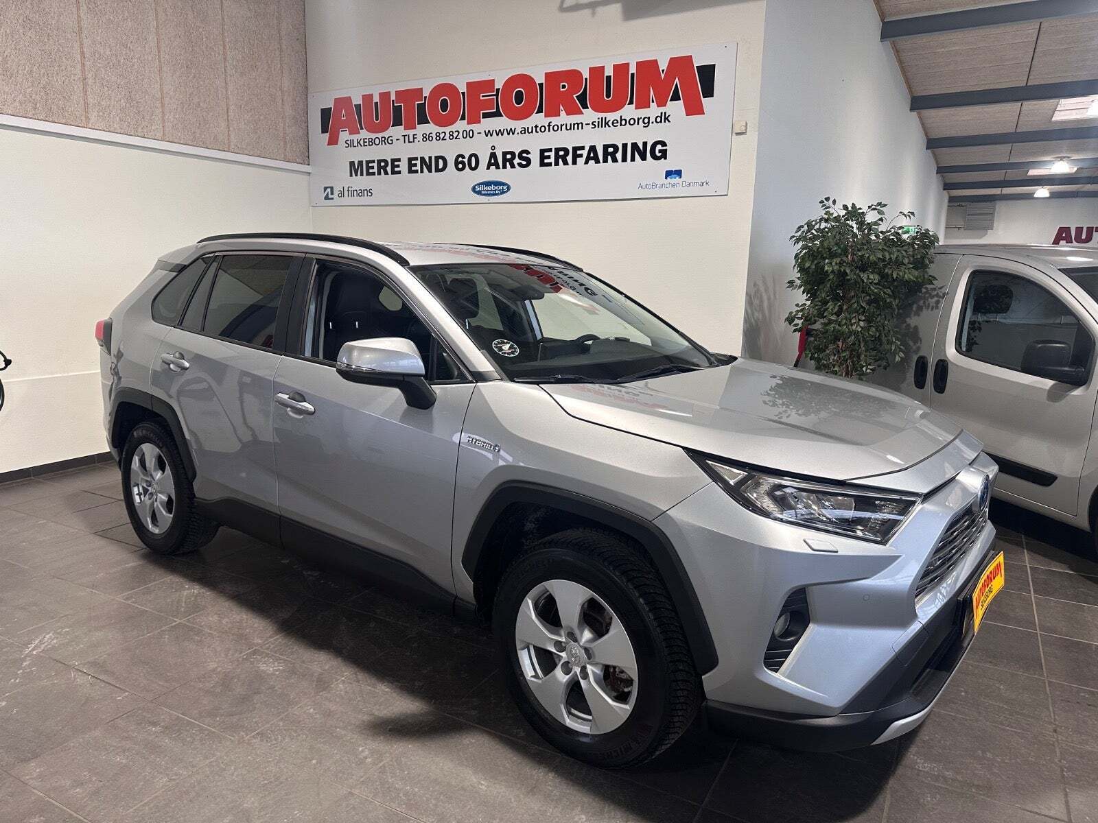 Toyota RAV4 2,5 Hybrid H3 Comfort MDS Van