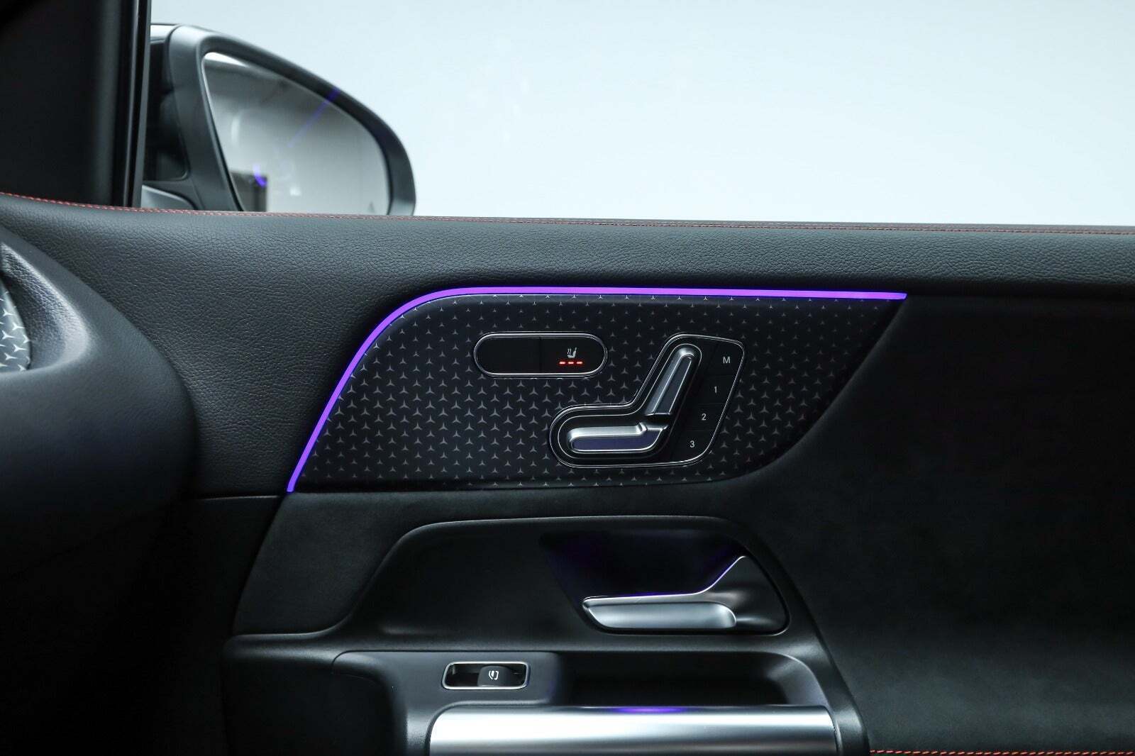 Sort Mercedes EQA250+ fra 2025