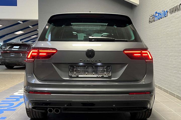 Grå VW Tiguan fra 2017