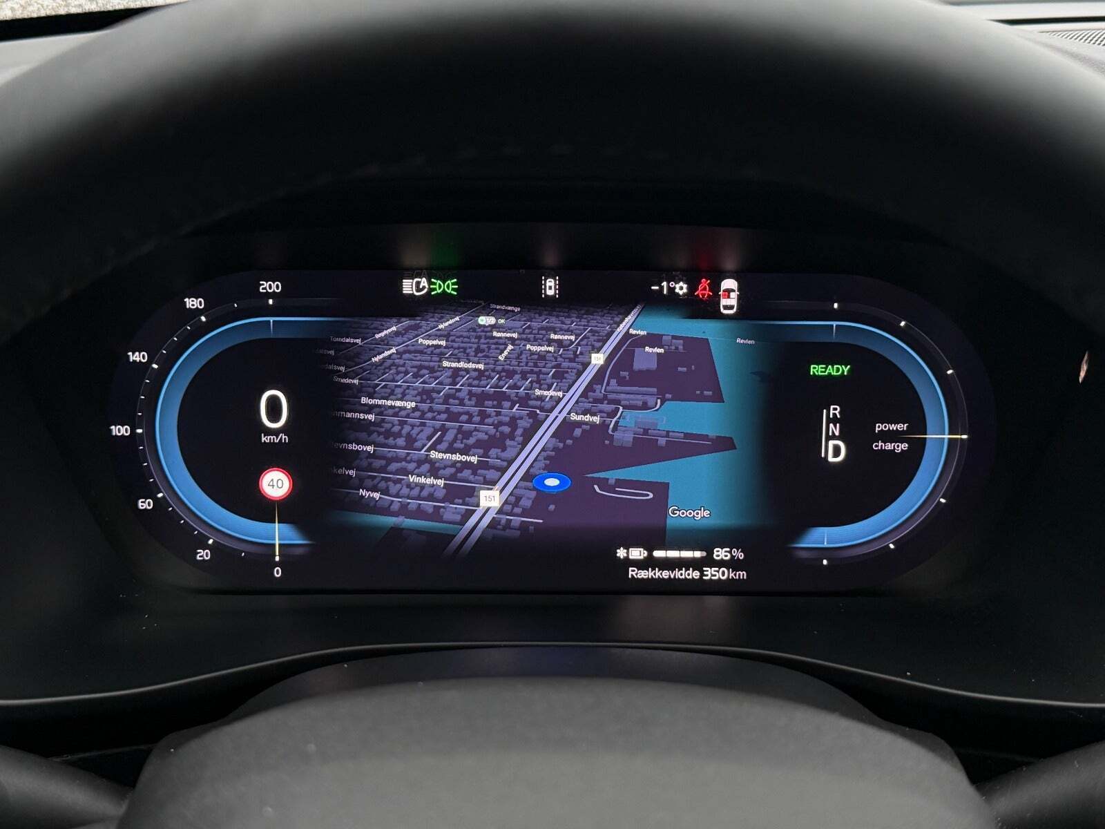 Sølv Volvo XC40 fra 2024