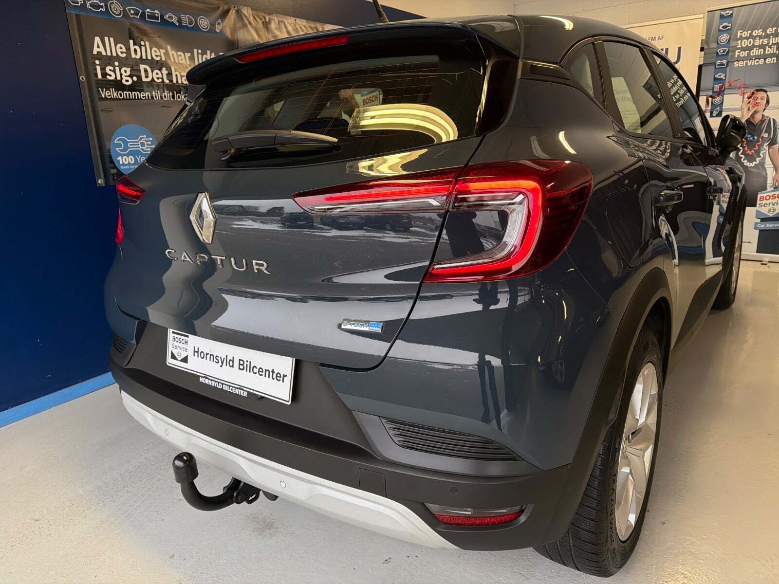 Grå Renault Captur fra 2021