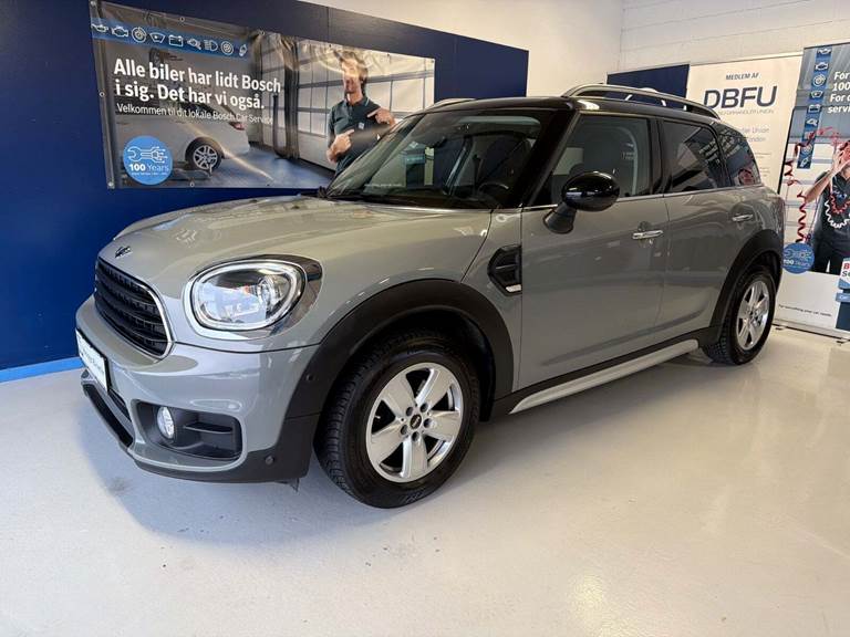 Mini Countryman Cooper 1,5 Essential Edition