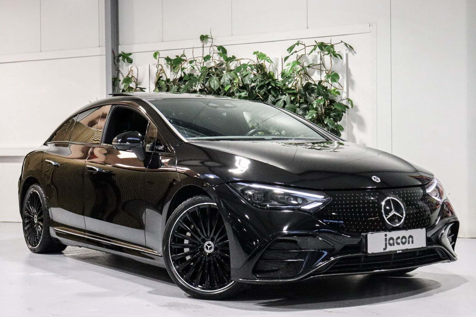 Mercedes EQE350 AMG Line