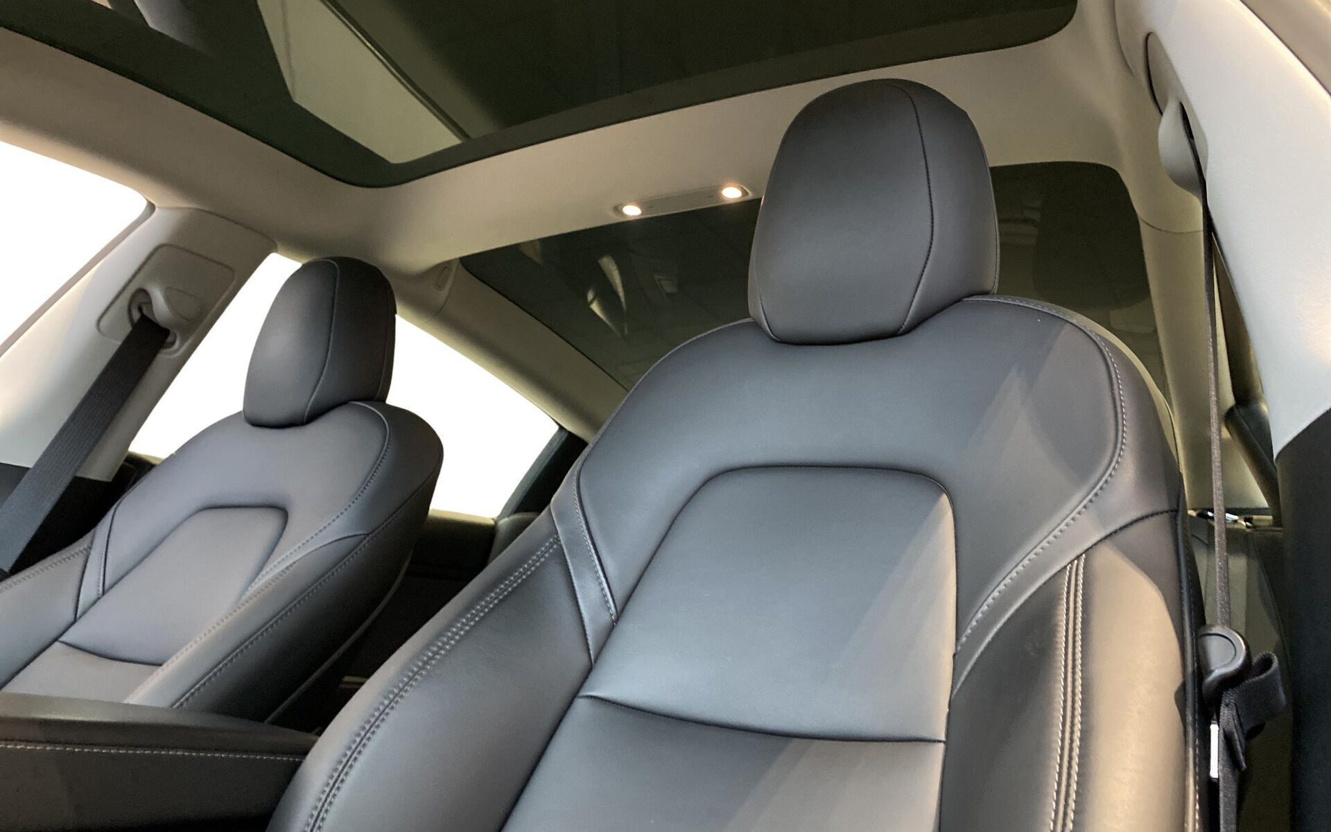 Sort Tesla Model 3 fra 2023