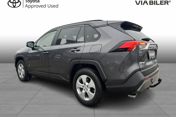 Grå Toyota RAV4 fra 2019