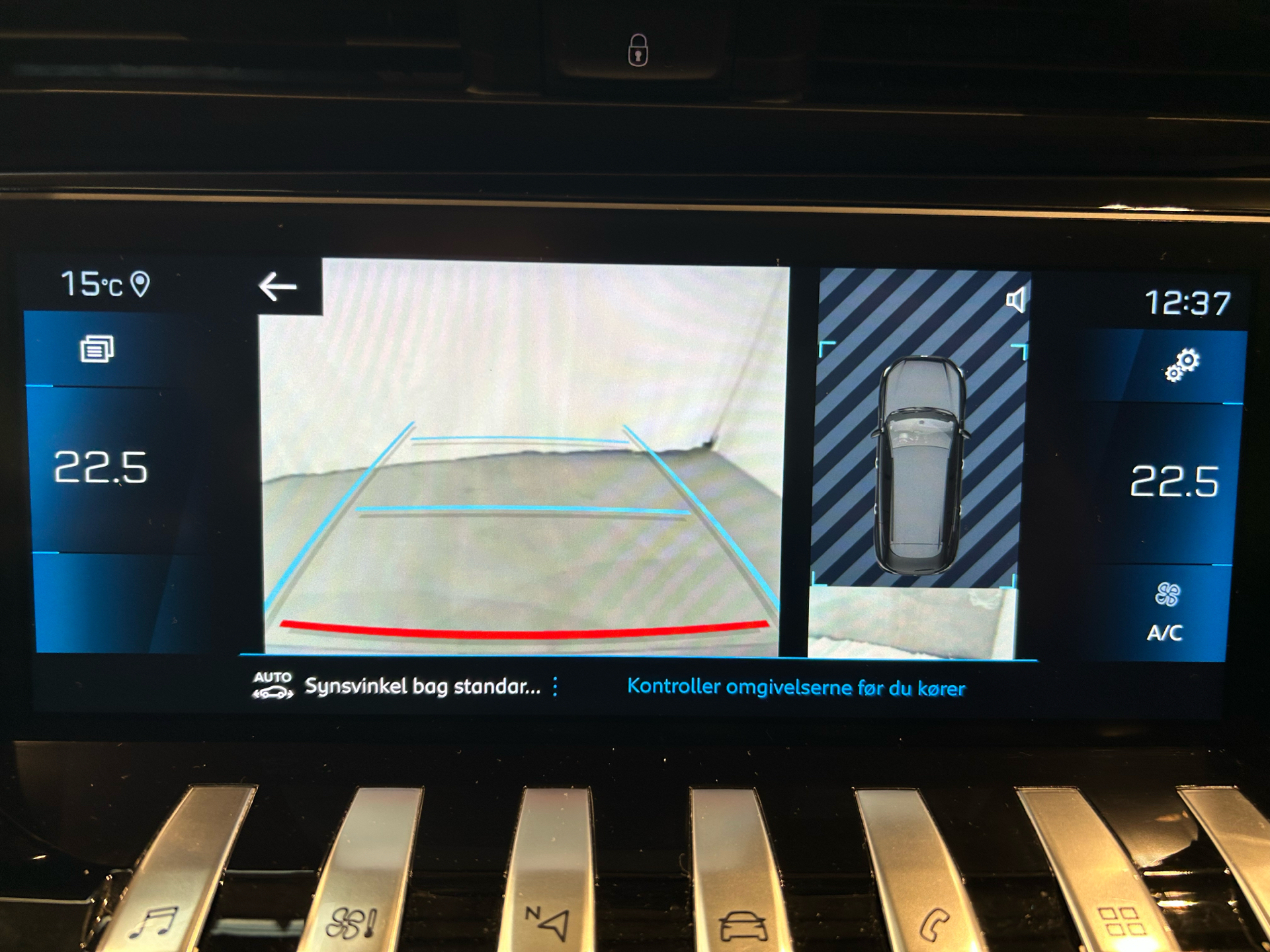 Grå Peugeot 508 fra 2020