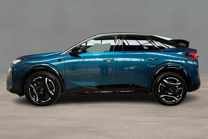 Blå Peugeot e-3008 fra 2025
