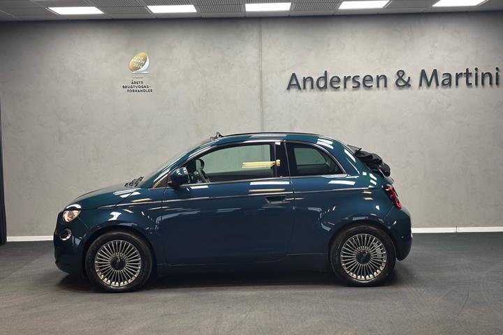 Grøn Fiat 500e fra 2023