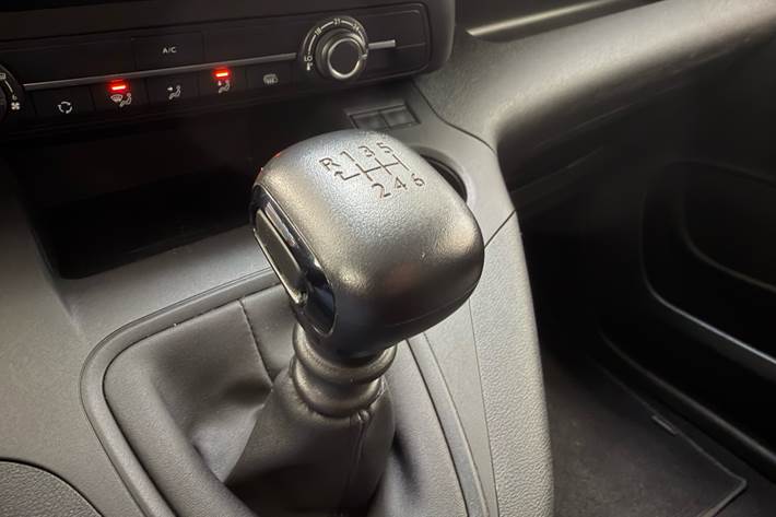 Hvid Opel Combo fra 2022