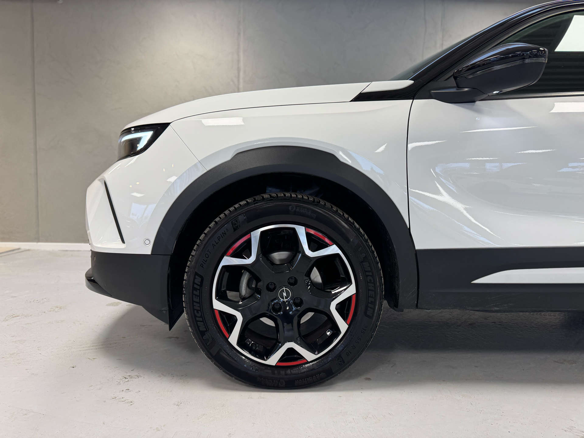 Hvid Opel Mokka fra 2022