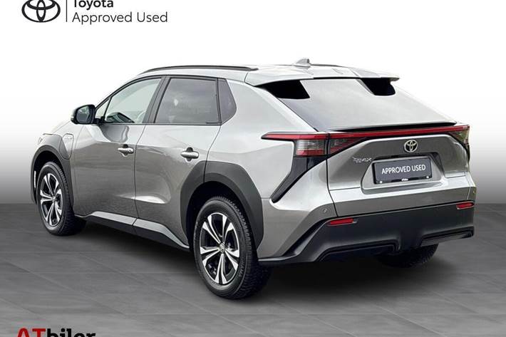 Grå Toyota BZ4X fra 2023