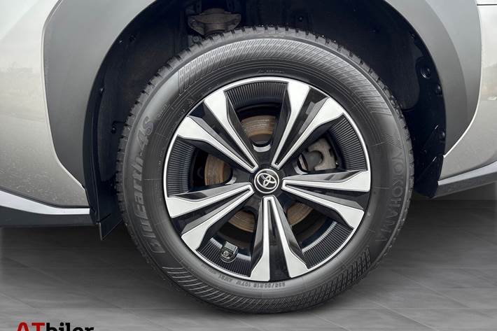 Grå Toyota BZ4X fra 2023