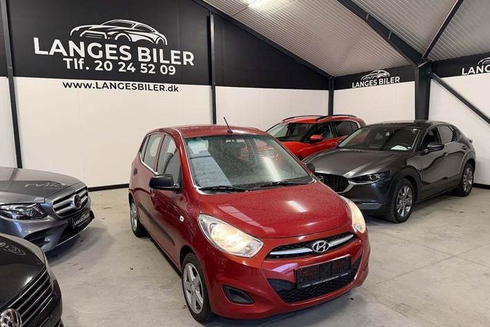 Rød Hyundai i10 fra 2012