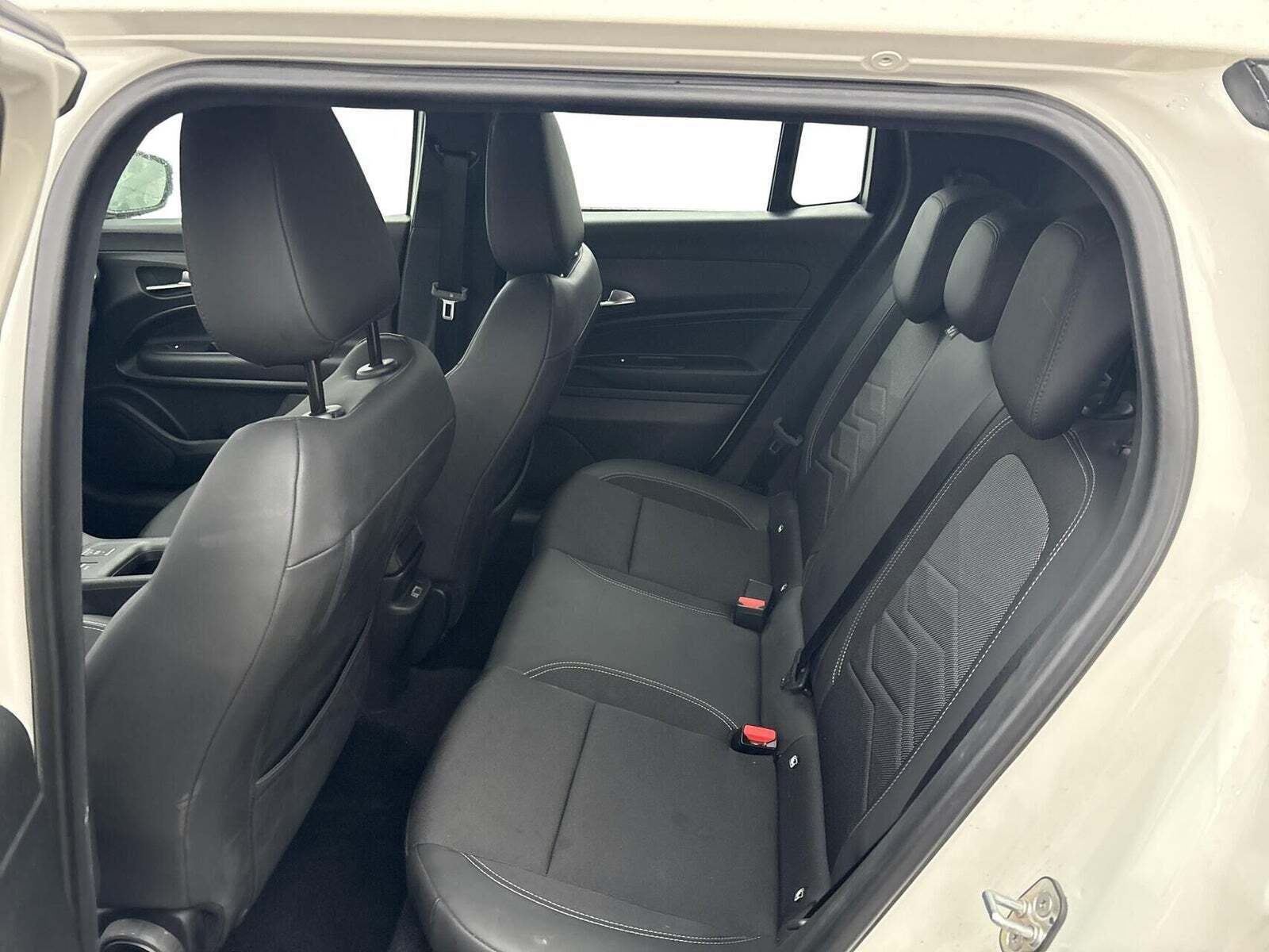 Jeep Avenger 54 Altitude