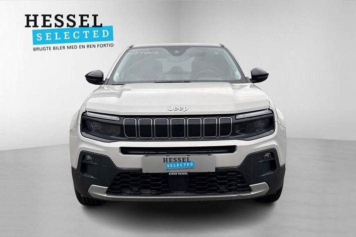 Beige Jeep Avenger fra 2024