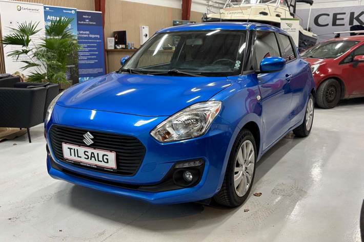 Blå Suzuki Swift fra 2017