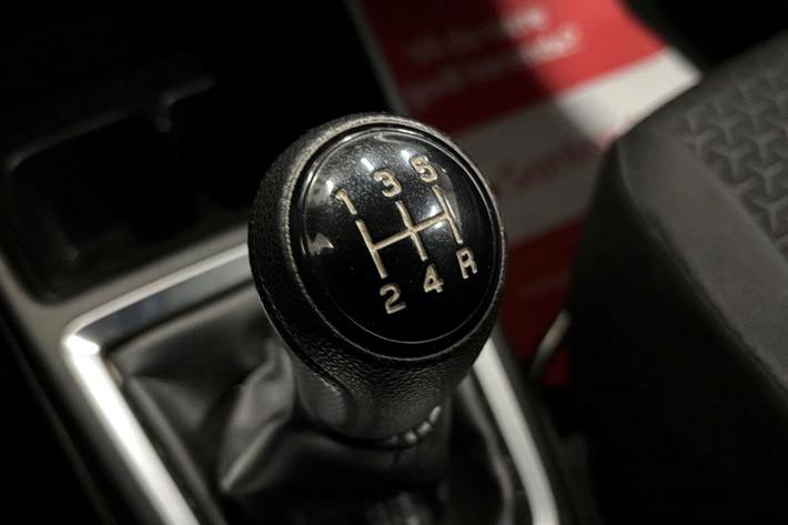 Blå Suzuki Swift fra 2017