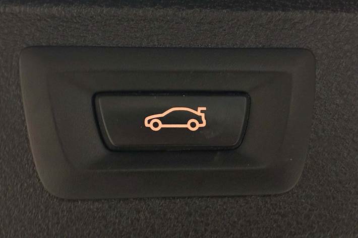 Blå BMW X5 fra 2017