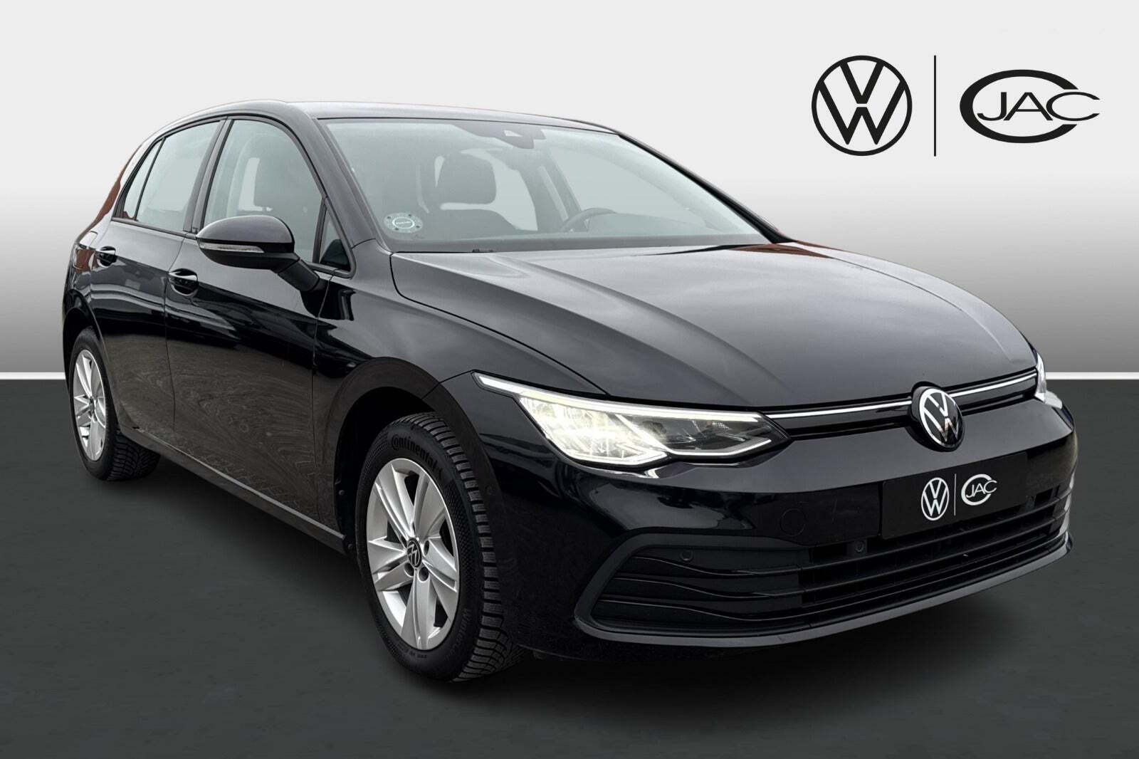 Sort VW Golf VIII fra 2022 set udefra