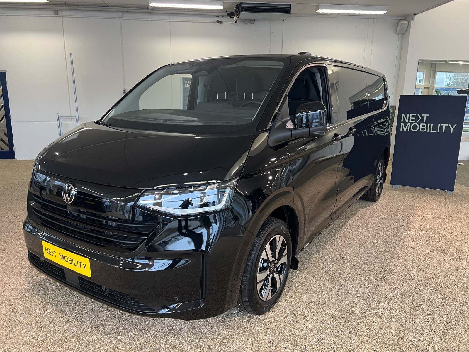 VW Transporter 2,0 TDi 170 Comfort Kassevogn aut. LWB