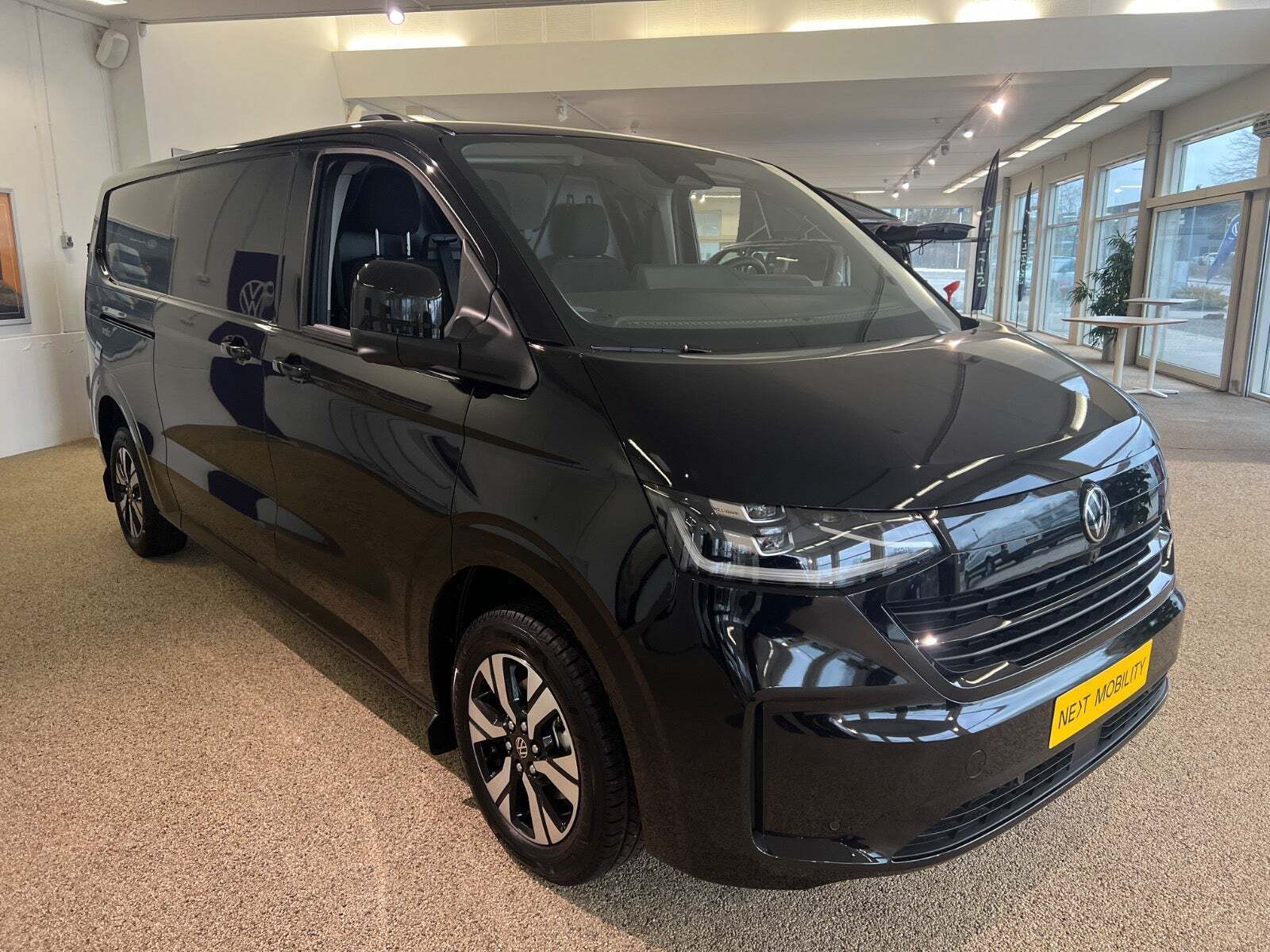 VW Transporter 2,0 TDi 170 Comfort Kassevogn aut. LWB