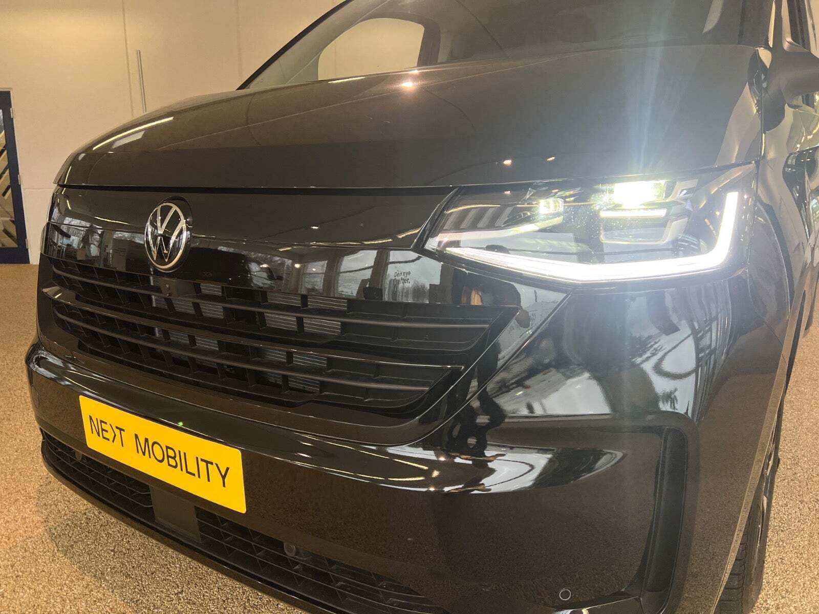 VW Transporter 2,0 TDi 170 Comfort Kassevogn aut. LWB