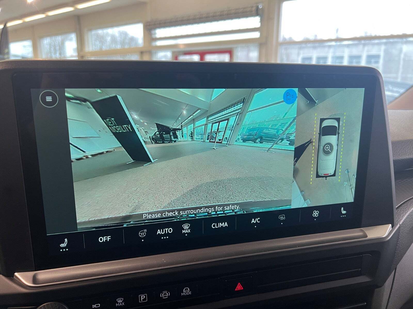 Sort VW Transporter fra 2025