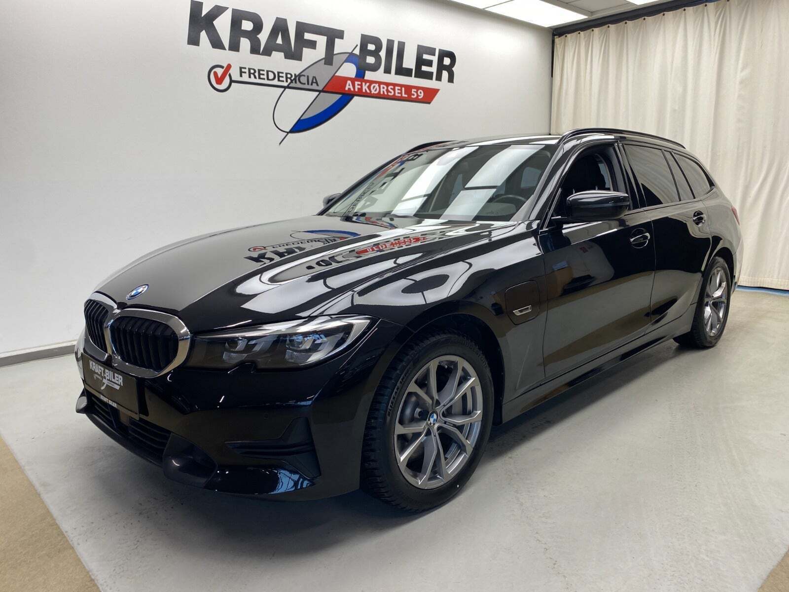 BMW 330e 2,0 Touring Sport Line aut.