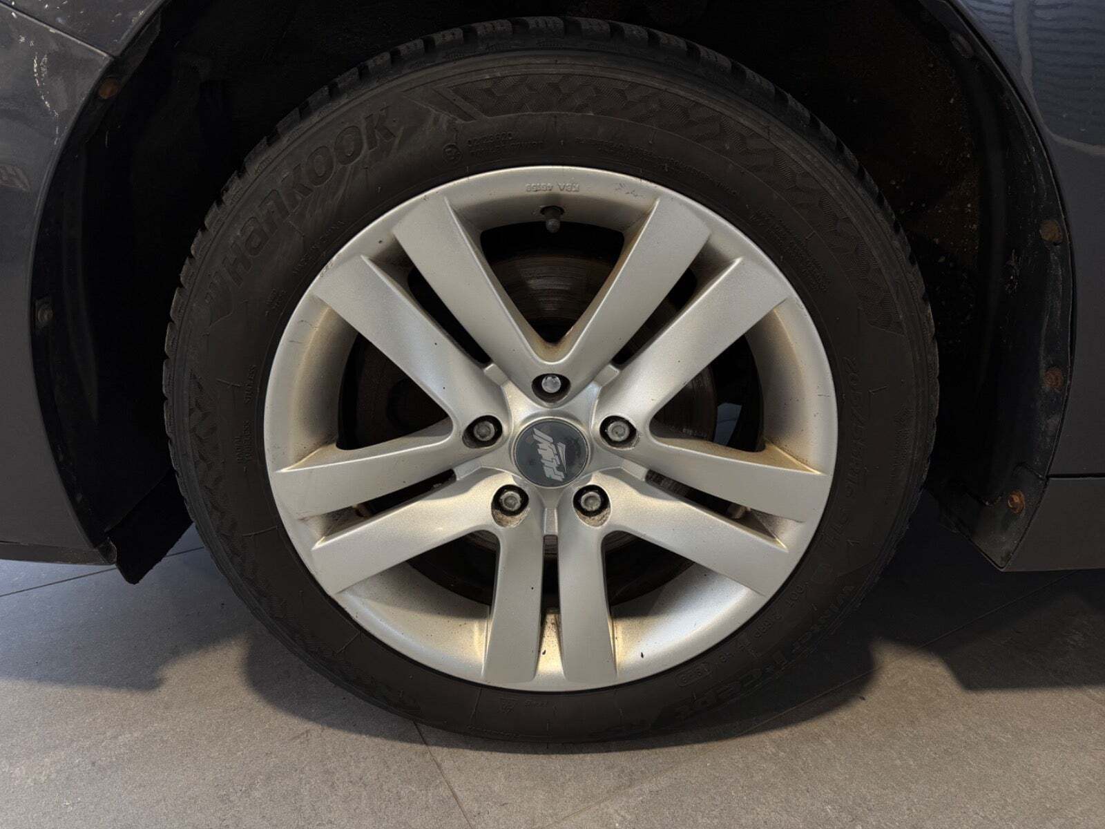 Grå Toyota Verso fra 2012