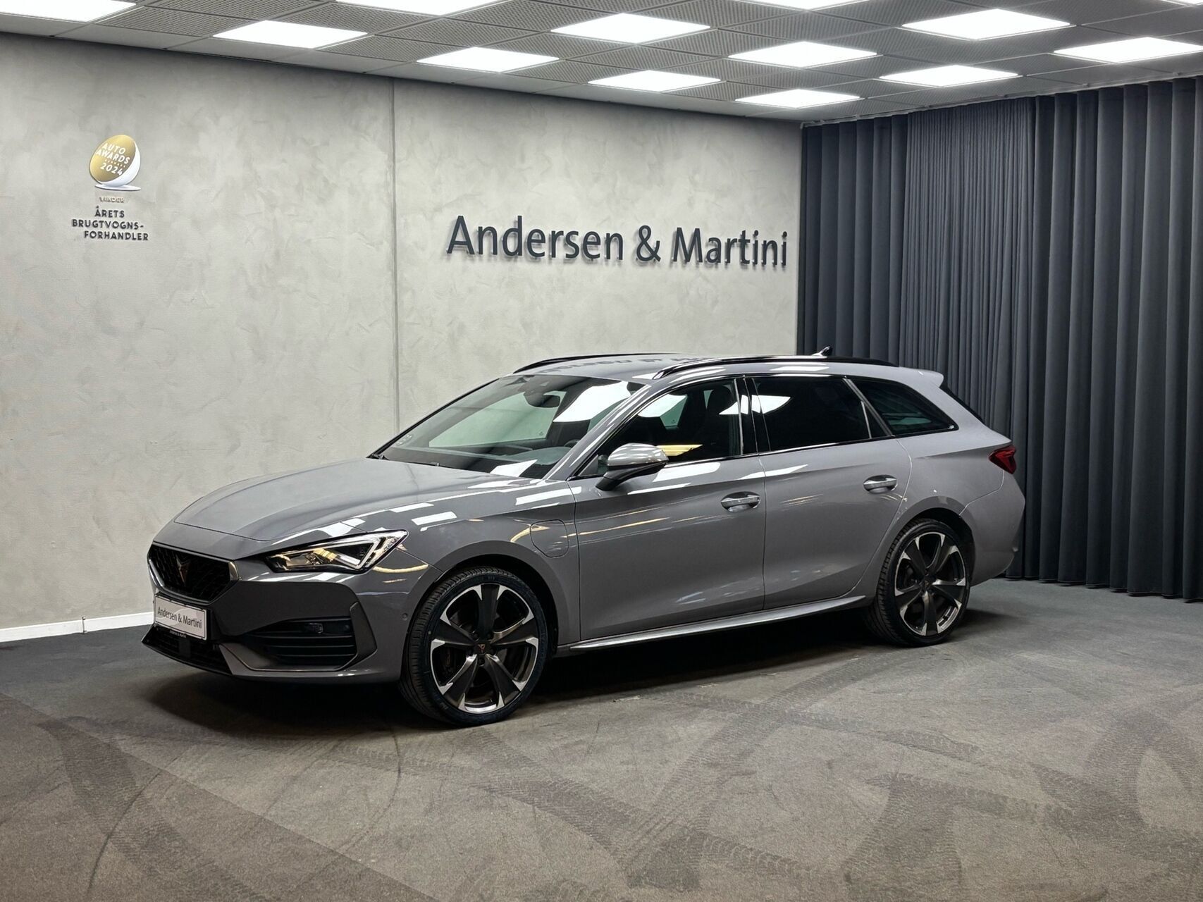 Grå Cupra Leon fra 2020