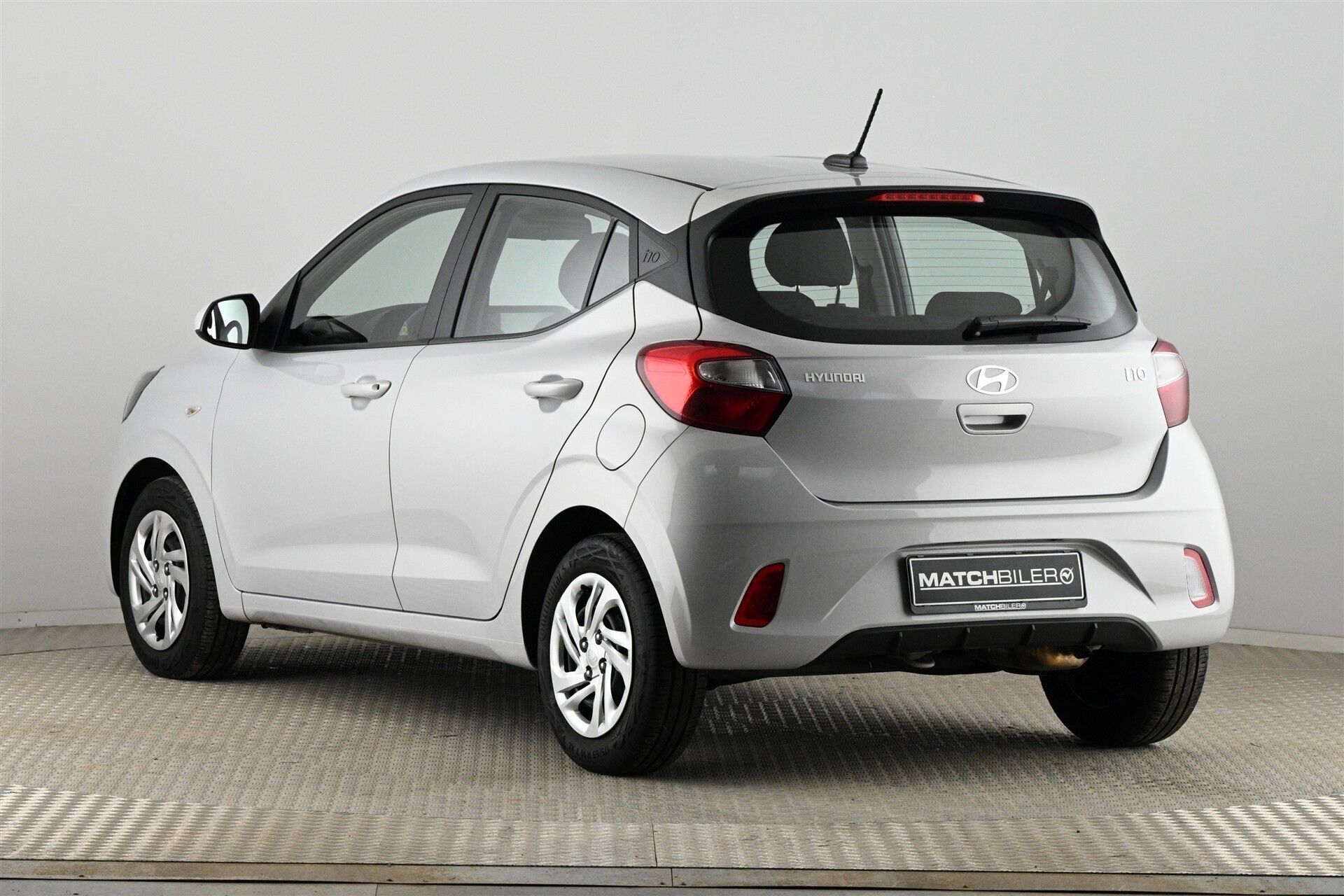Hyundai i10 1,0 Essential 67HK 5d