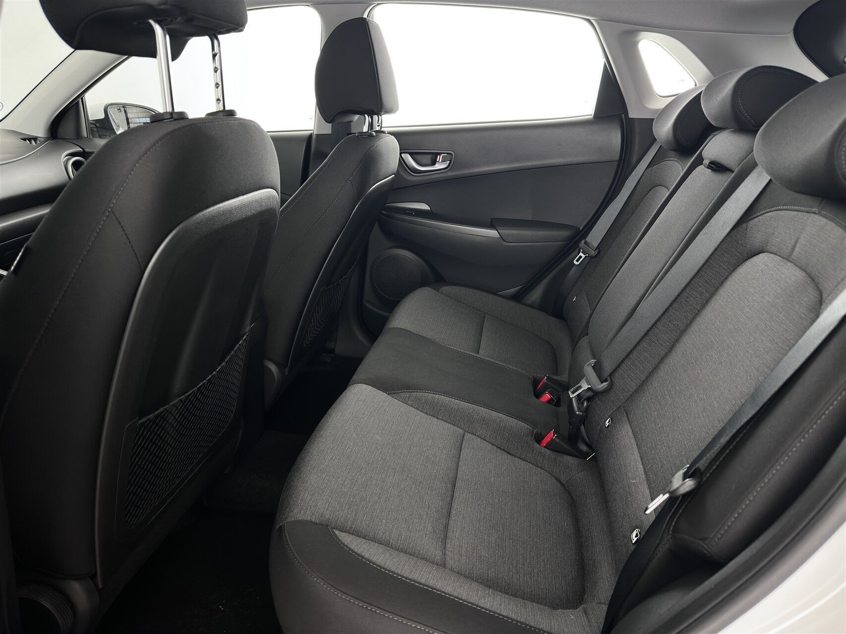 Hvid Hyundai Kona fra 2022