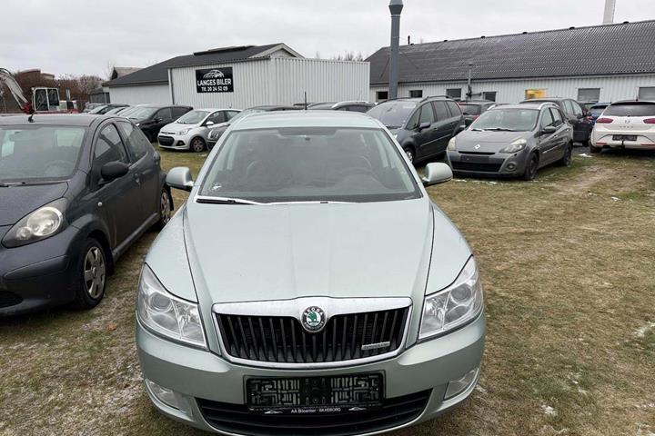 Grøn Skoda Octavia fra 2012