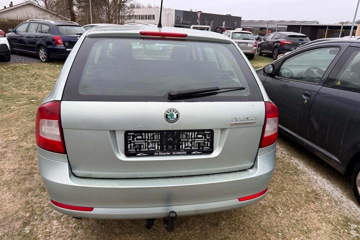 Grøn Skoda Octavia fra 2012