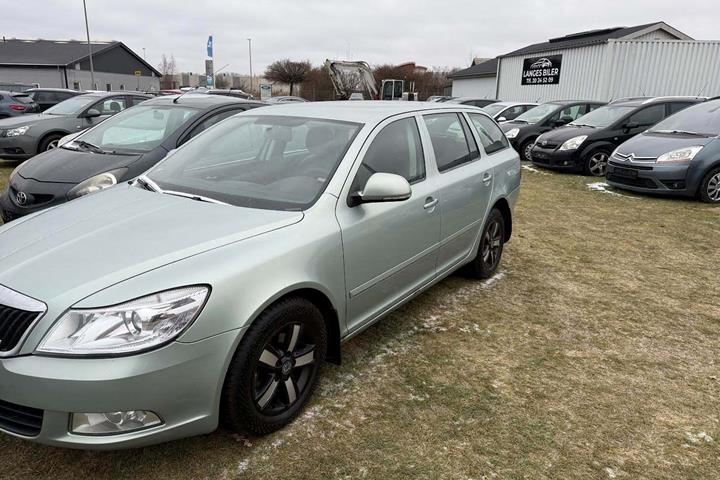 Grøn Skoda Octavia fra 2012