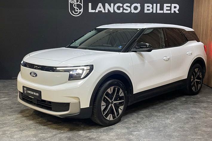 Hvid Ford Explorer fra 2025 set udefra