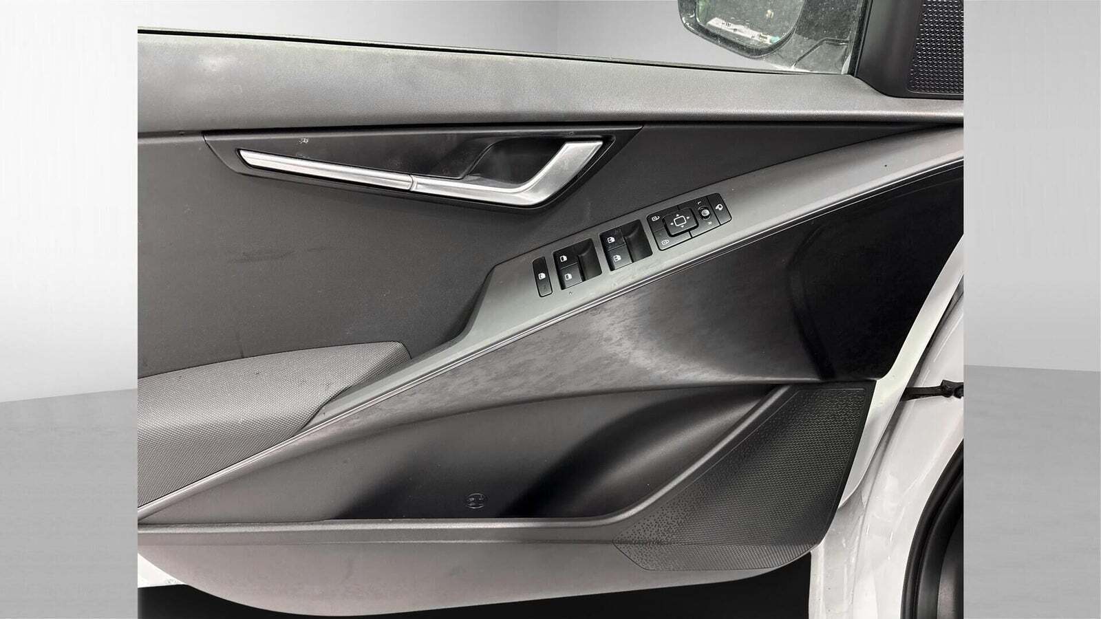 Hvid Kia Niro fra 2023