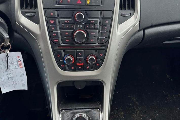 undefined Opel Astra fra 2011