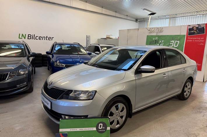 Sølv Skoda Rapid fra 2017