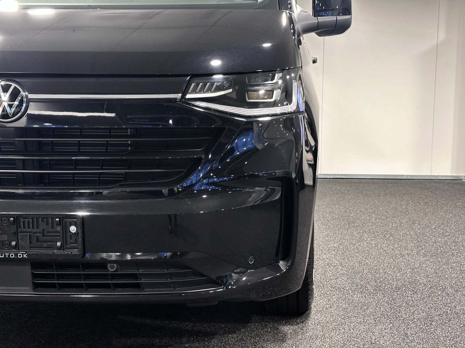 VW e-Caravelle 64 Style SWB