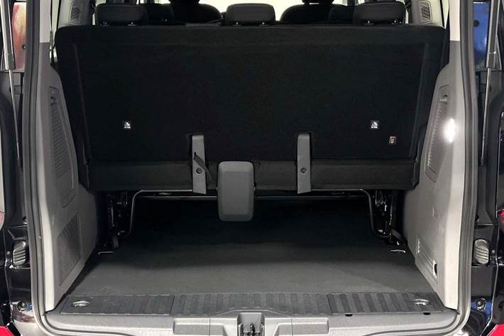 Sort VW e-Caravelle fra 2026