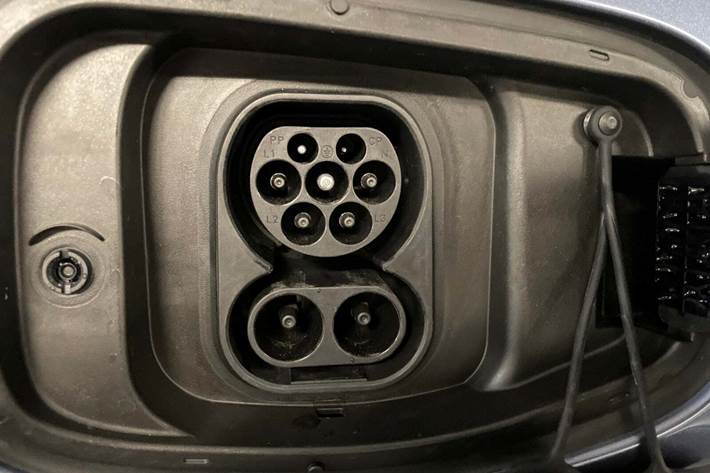 Blå BYD Dolphin fra 2024