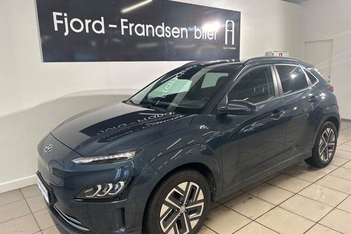 Blå Hyundai Kona fra 2022