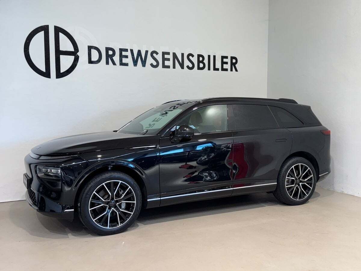 Sort Xpeng G9 fra 2024