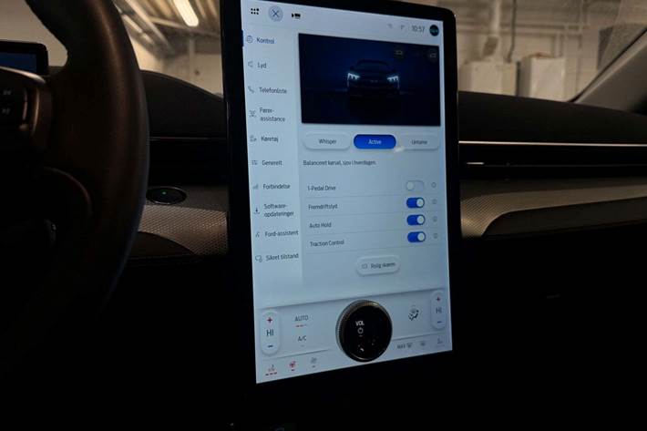 Grå Ford Mustang Mach-E fra 2021