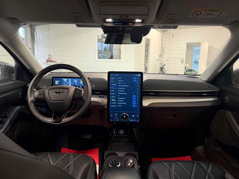 Ford Mustang Mach-E 88 Extended Range