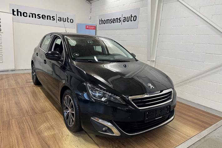 Sort Peugeot 308 fra 2016 set udefra