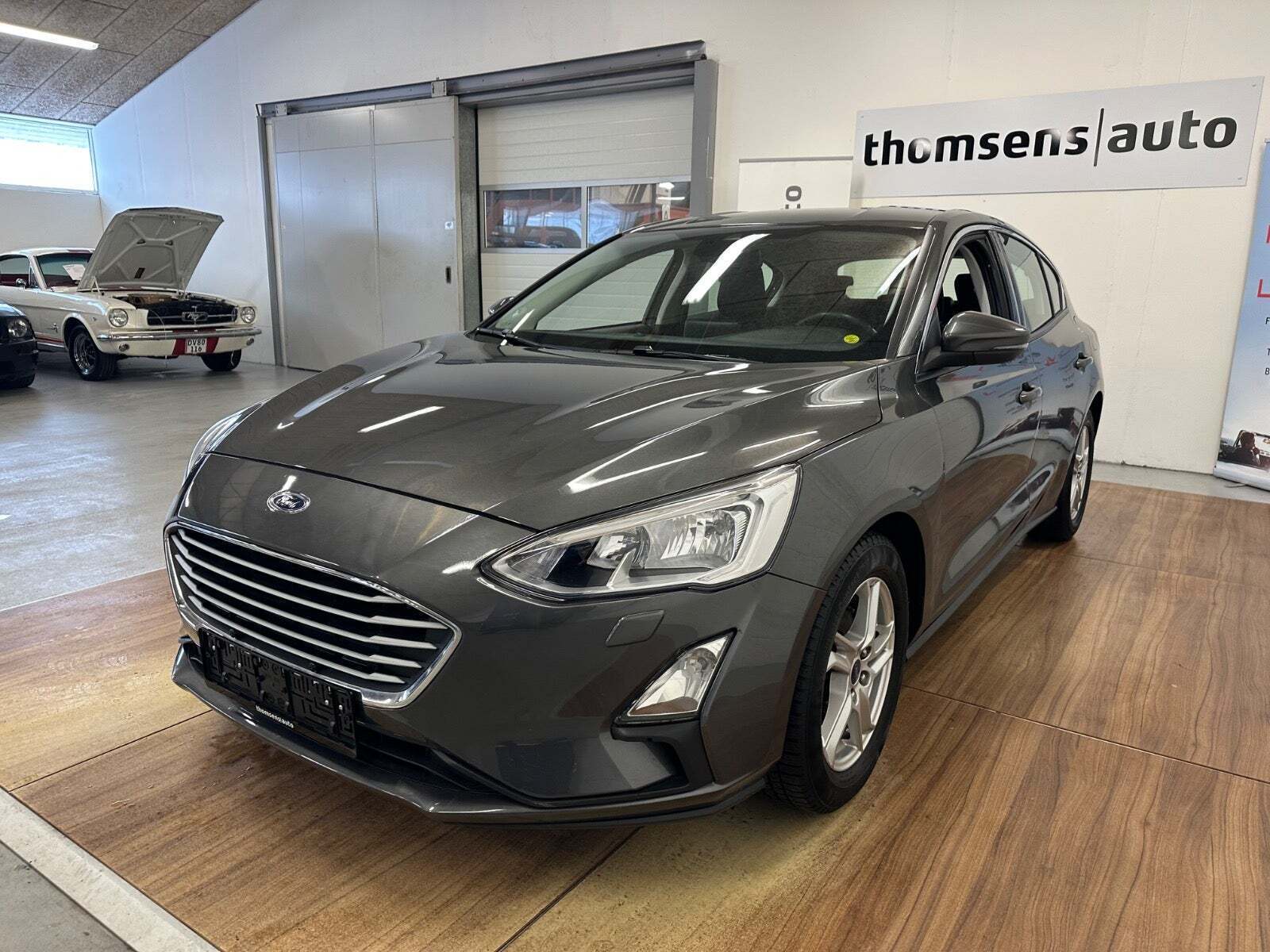 Grå Ford Focus fra 2020 set udefra