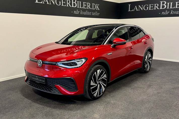Rød VW ID.5 fra 2024 set udefra